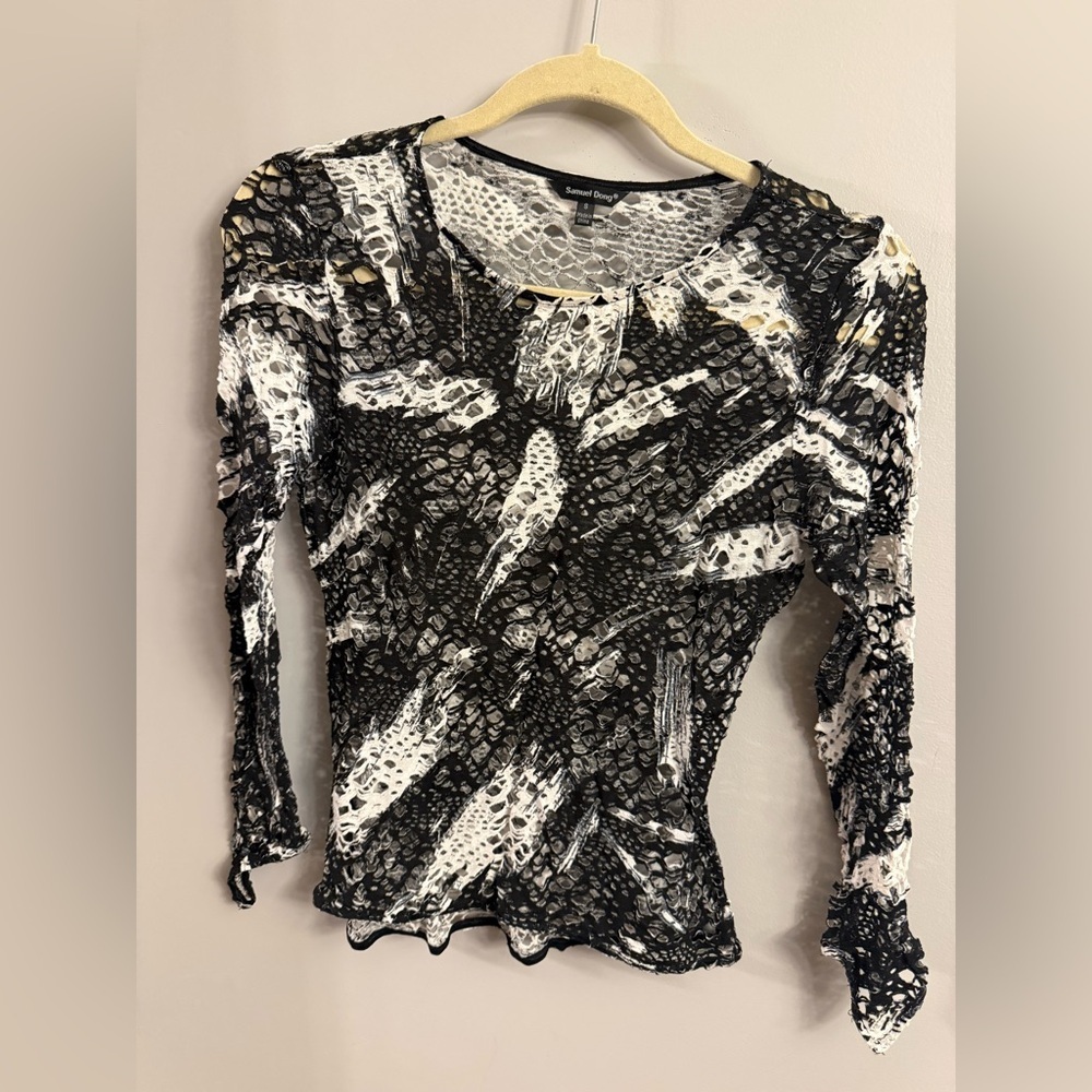 Samuel Dong Textured Mesh Long Sleeve Top – Black & White – Size S